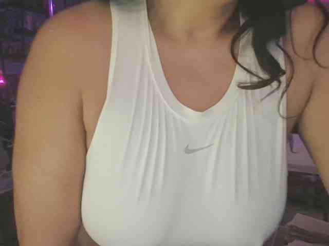 TastyLady213 webcam