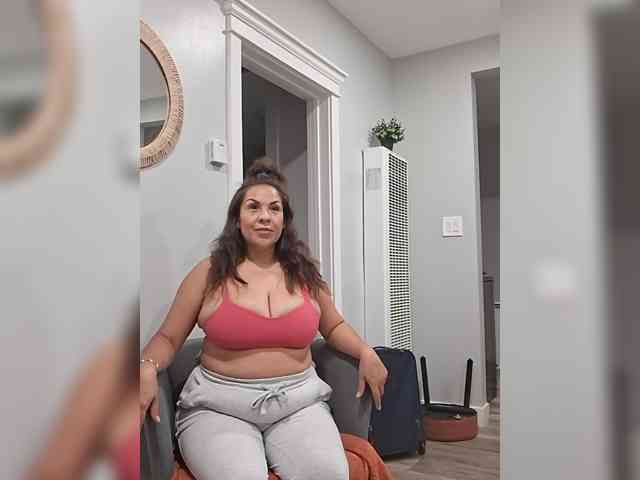 TastyLady213 webcam
