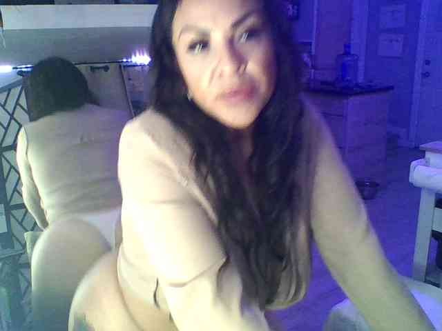 TastyLady213 webcam