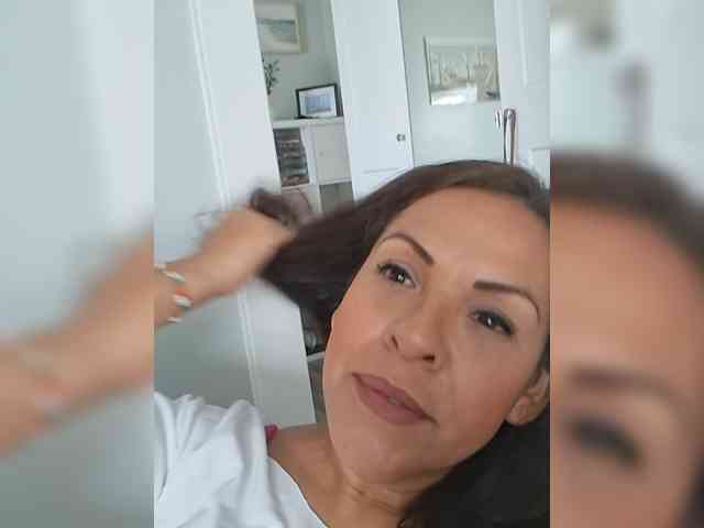 TastyLady213 webcam