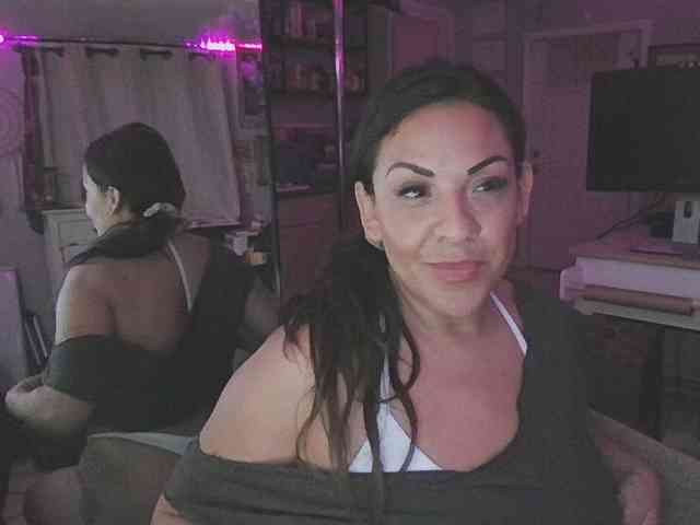 TastyLady213 webcam