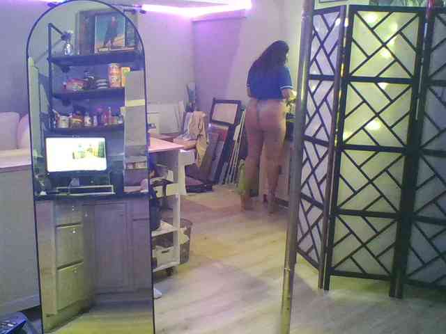 TastyLady213 webcam
