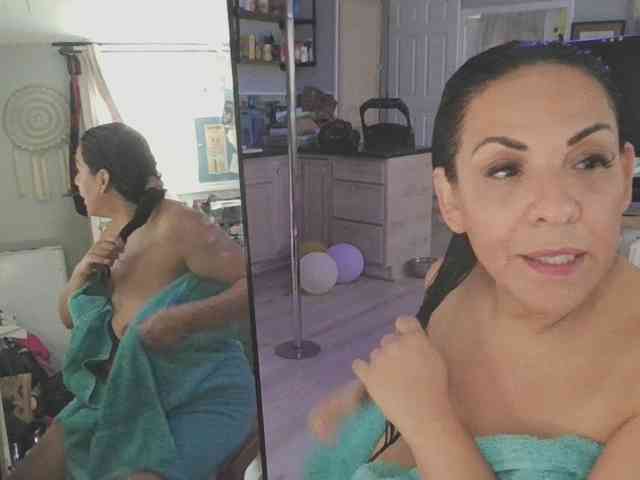 TastyLady213 webcam
