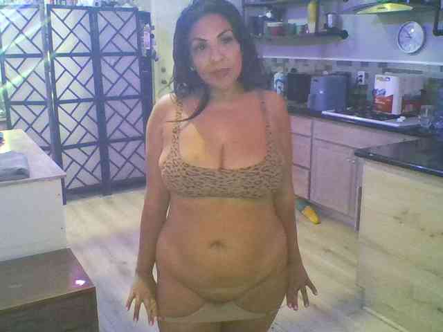 TastyLady213 webcam