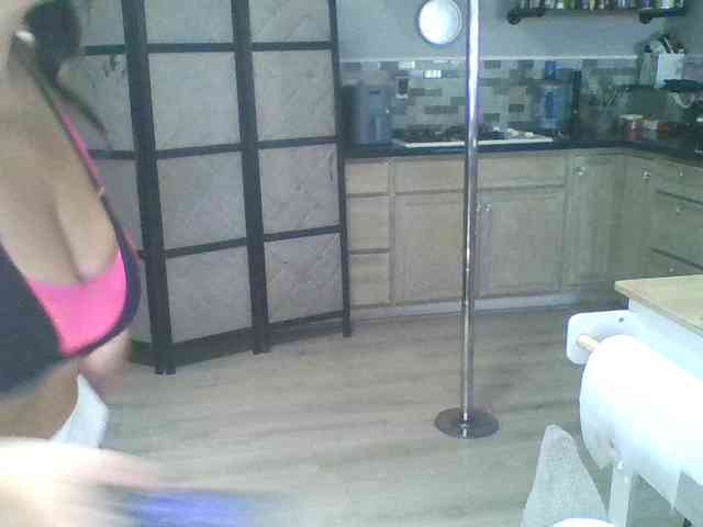 TastyLady213 webcam