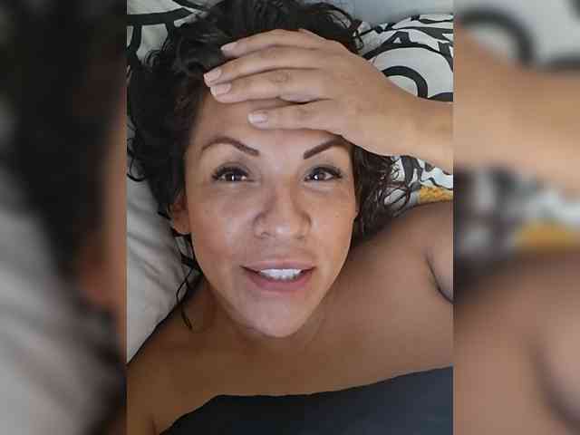 TastyLady213 webcam
