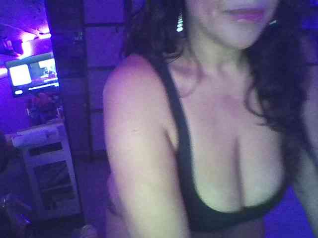 TastyLady213 webcam