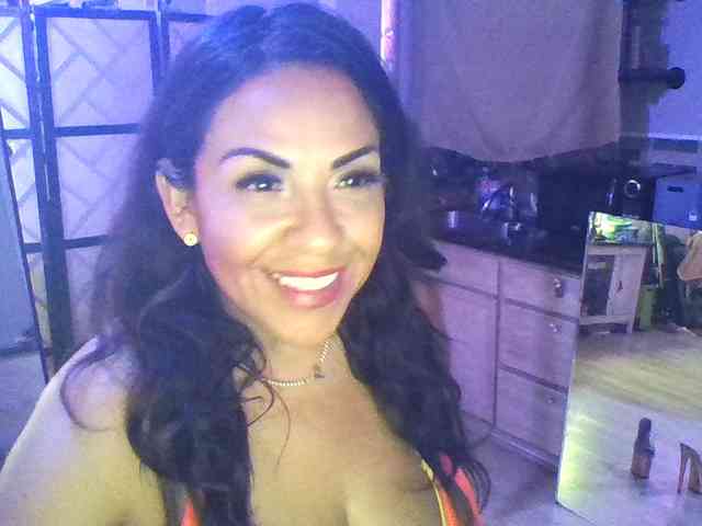 TastyLady213 webcam