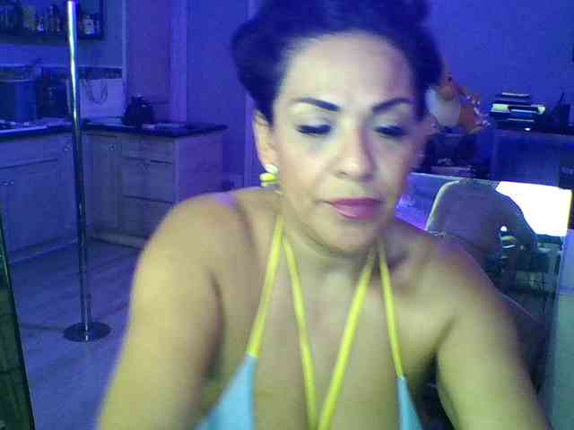 TastyLady213 webcam