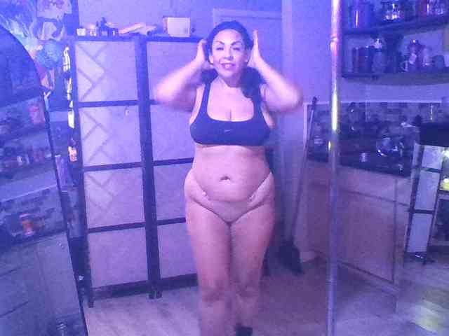 TastyLady213 webcam