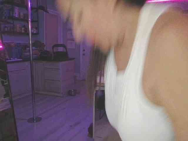 TastyLady213 webcam