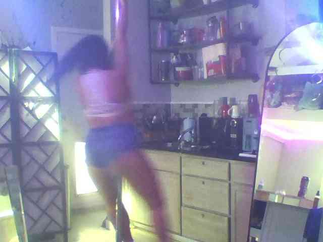 TastyLady213 webcam