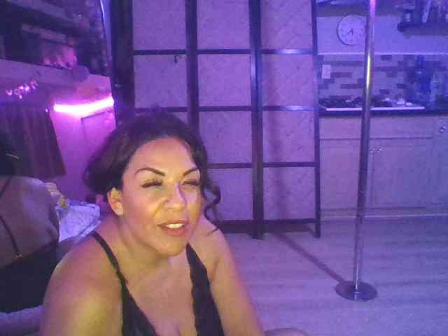 TastyLady213 webcam