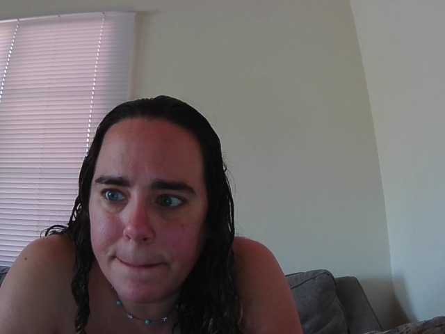 Bongmamabear live cam on BongaCams
