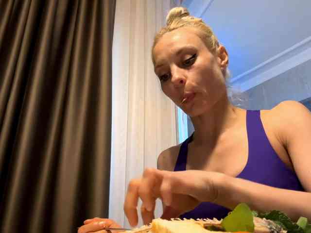 GillianChe webcam