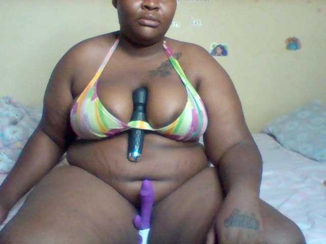 SinfullySweet live cam preview