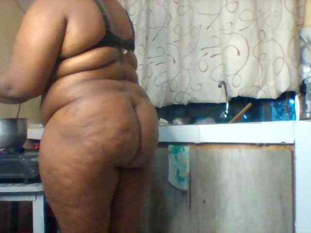 SinfullySweet webcam