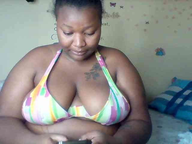 SinfullySweet webcam