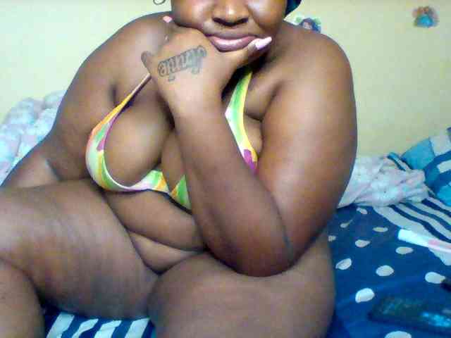 SinfullySweet webcam
