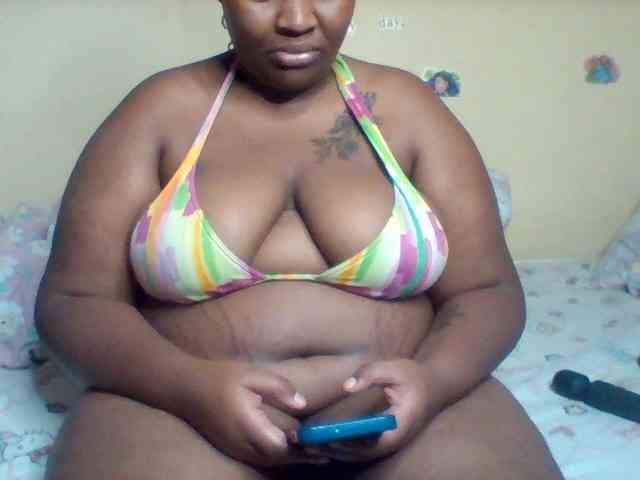SinfullySweet webcam