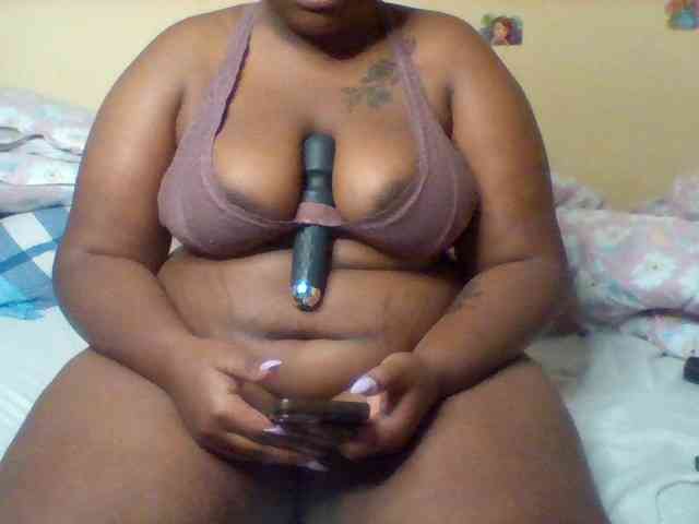 SinfullySweet webcam