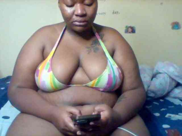 SinfullySweet webcam