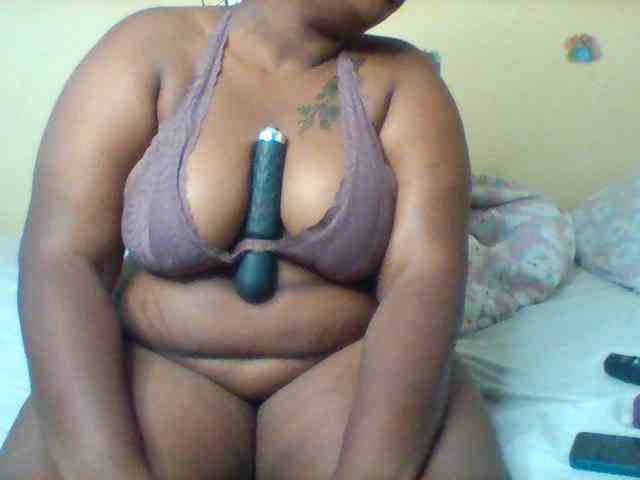 SinfullySweet webcam
