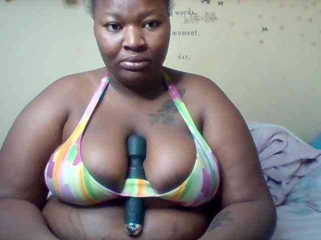 SinfullySweet webcam