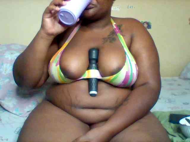 SinfullySweet webcam