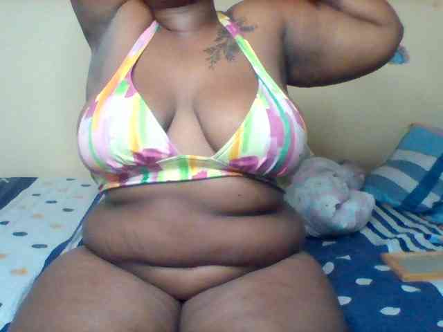 SinfullySweet webcam