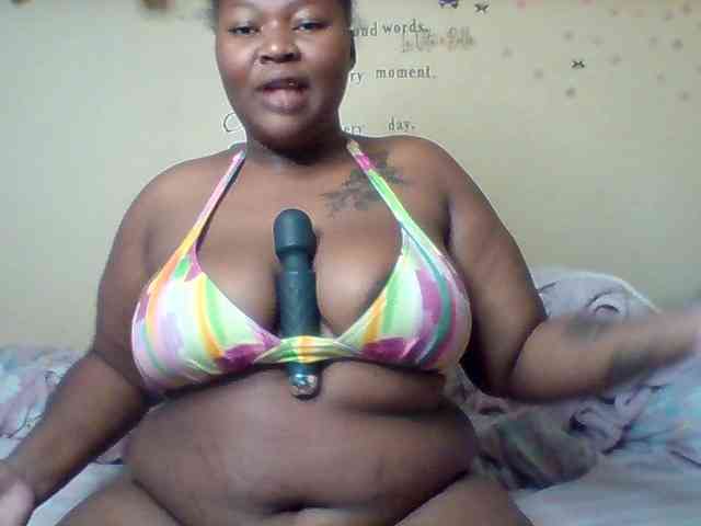 SinfullySweet webcam