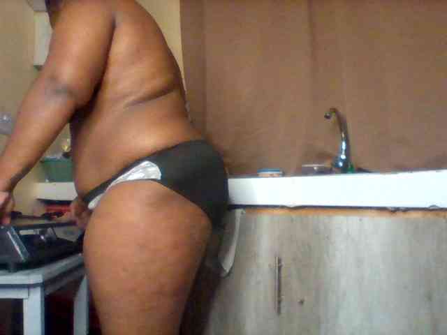 SinfullySweet webcam