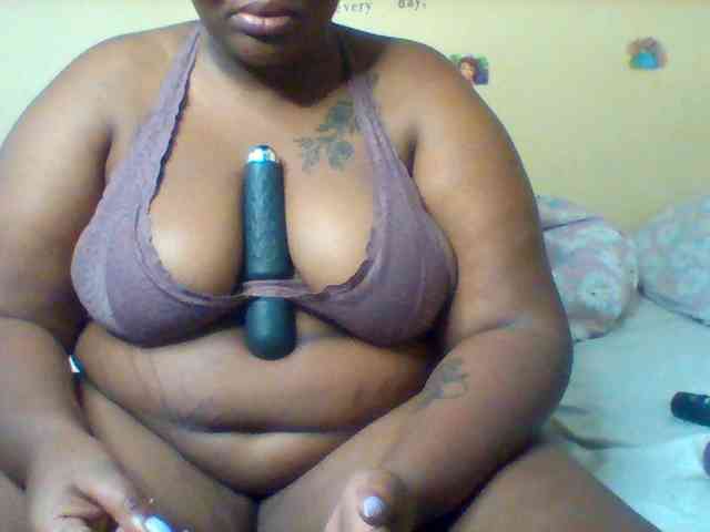 SinfullySweet webcam