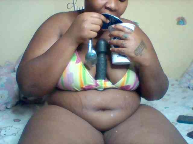 SinfullySweet webcam