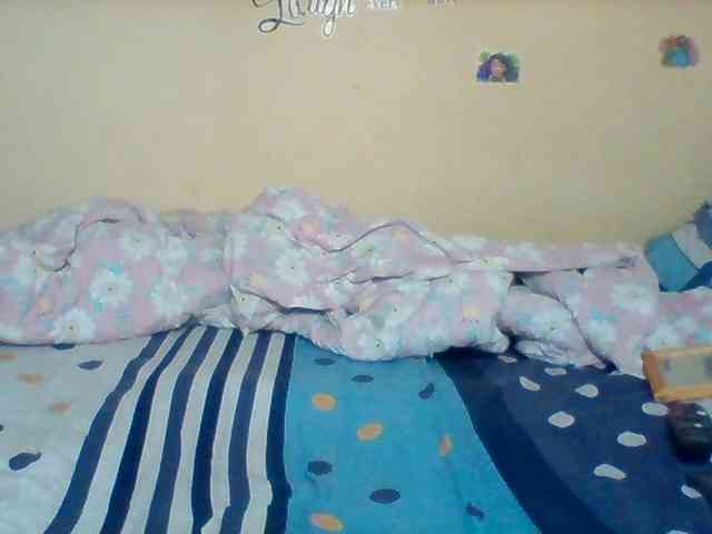 SinfullySweet webcam
