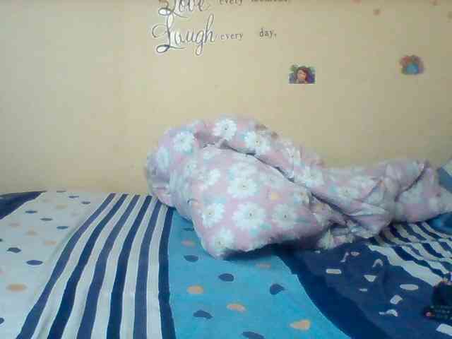 SinfullySweet webcam