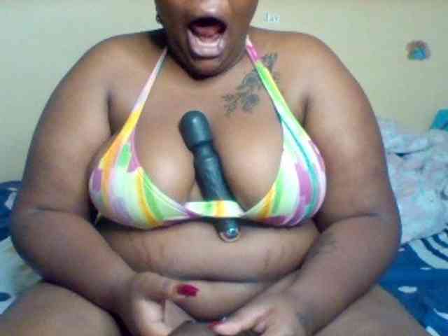 SinfullySweet webcam