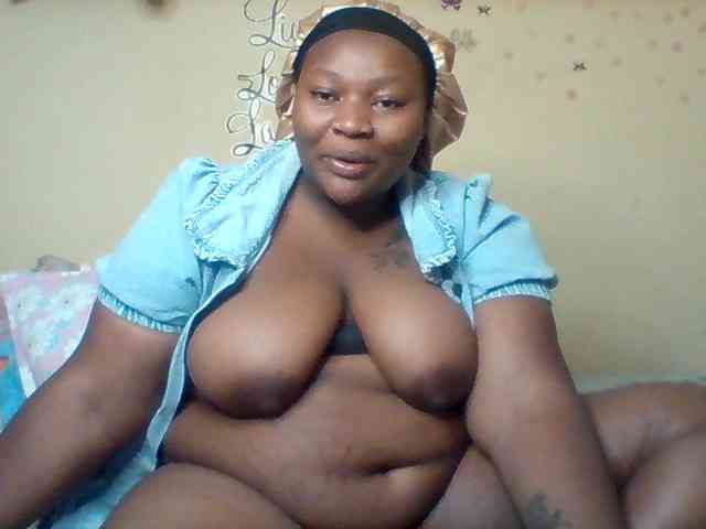 SinfullySweet webcam