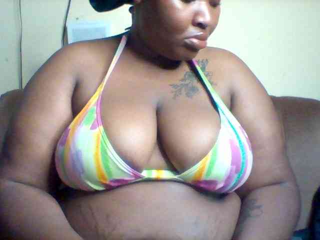 SinfullySweet webcam