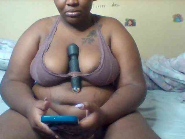 SinfullySweet webcam