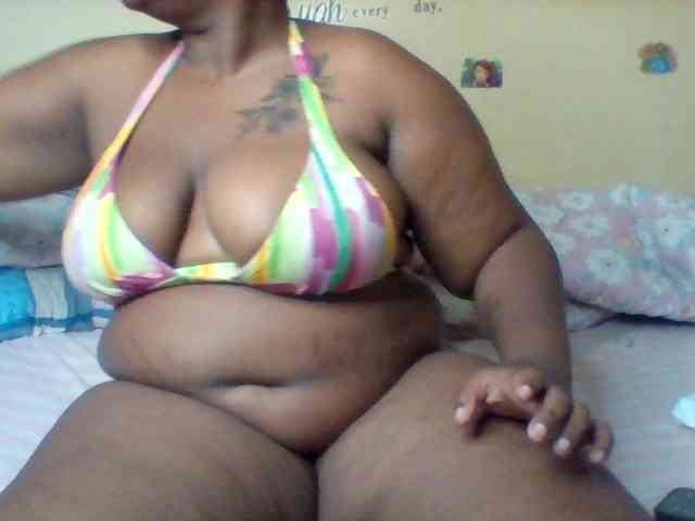 SinfullySweet webcam
