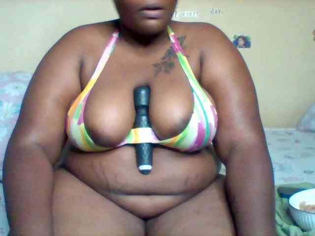 SinfullySweet webcam