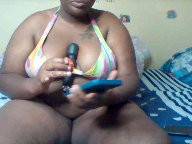 SinfullySweet webcam