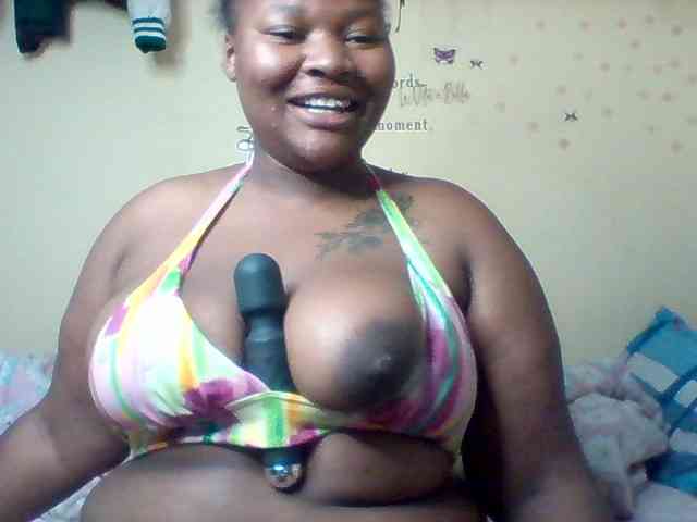 SinfullySweet webcam