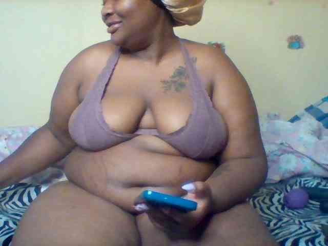 SinfullySweet webcam