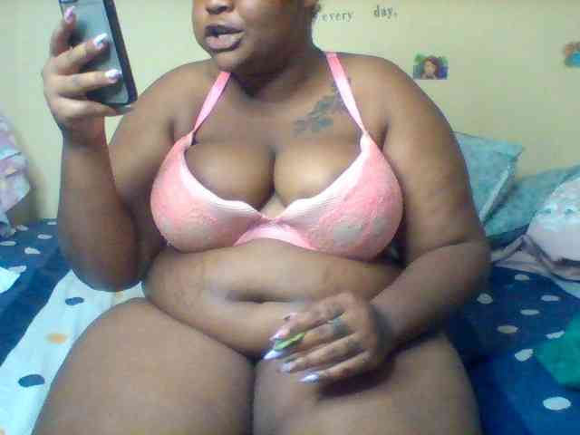 SinfullySweet webcam