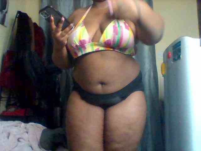 SinfullySweet webcam