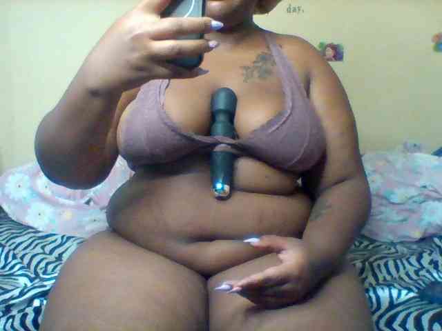 SinfullySweet webcam