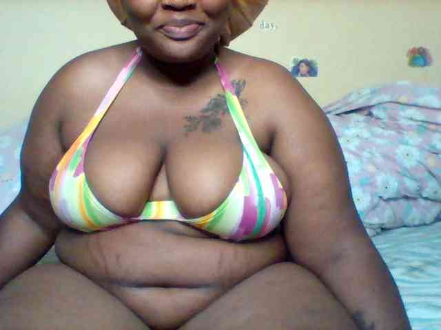 SinfullySweet webcam