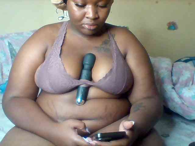 SinfullySweet webcam